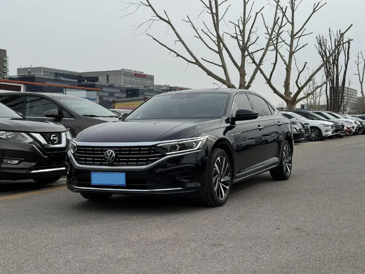 2023 Volkswagen Passat 2.0T 186HP L4 7DCT,autocango,china used car exporter,china ev exporter,chinese used car exporter,chinese used ev exporter
