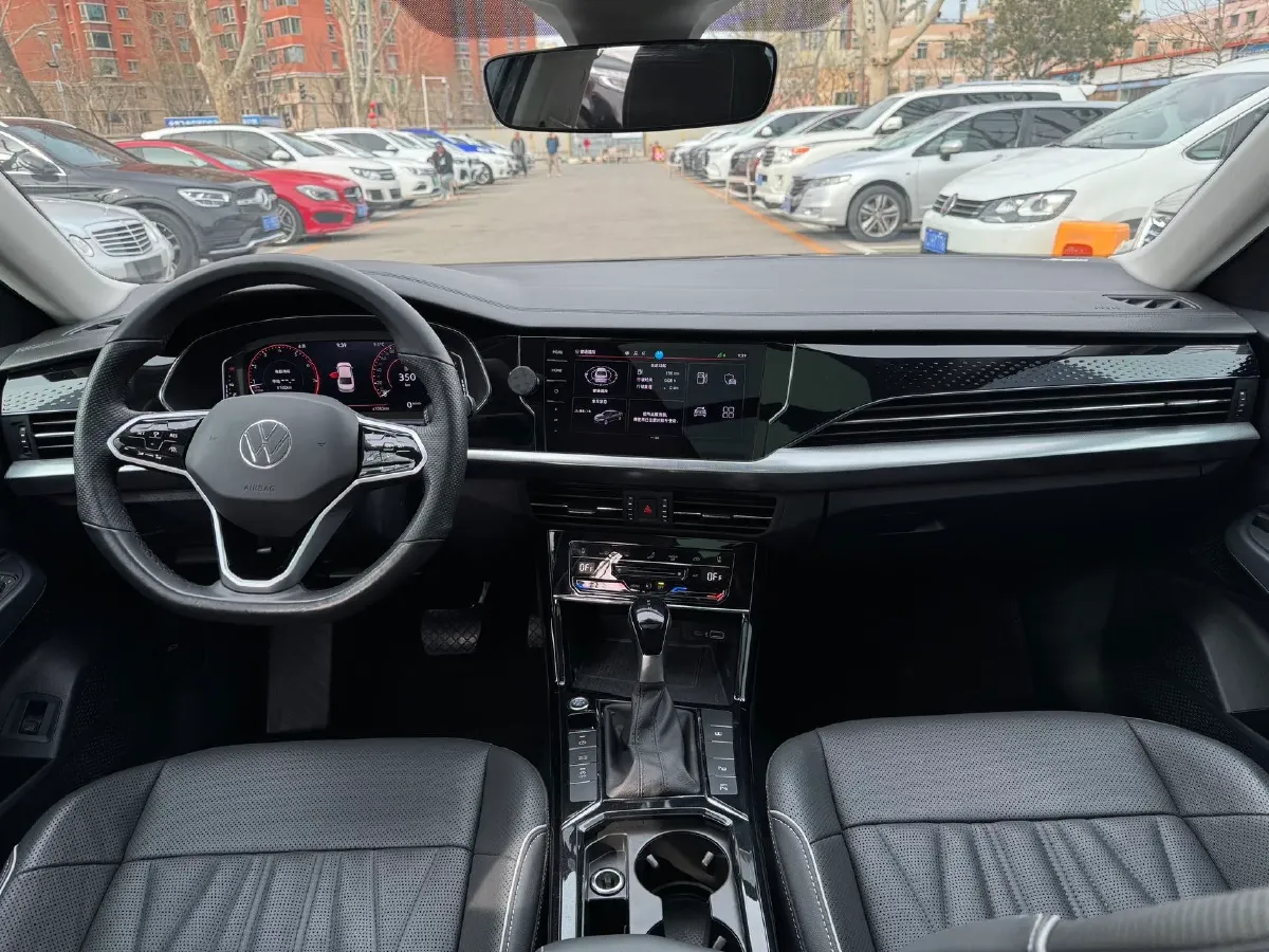 2023 Volkswagen Passat 2.0T 186HP L4 7DCT,autocango,china used car exporter,china ev exporter,chinese used car exporter,chinese used ev exporter