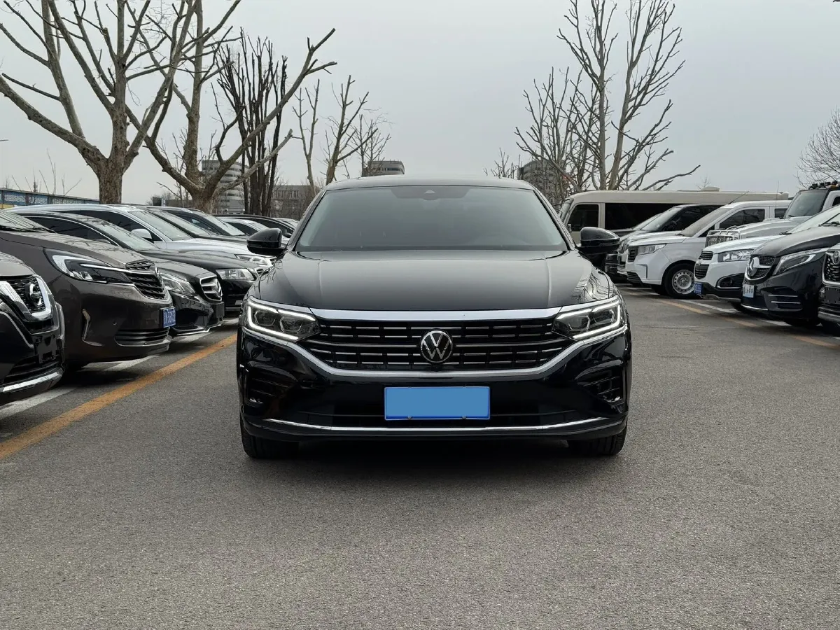 2023 Volkswagen Passat 2.0T 186HP L4 7DCT,autocango,china used car exporter,china ev exporter,chinese used car exporter,chinese used ev exporter