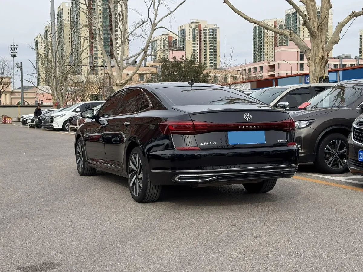 2023 Volkswagen Passat 2.0T 186HP L4 7DCT,autocango,china used car exporter,china ev exporter,chinese used car exporter,chinese used ev exporter