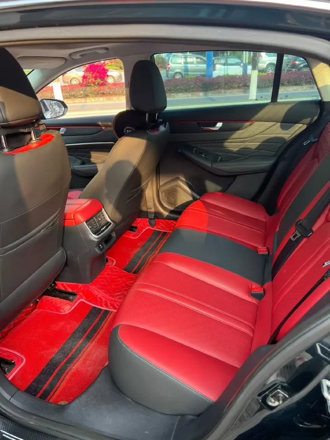 2021 DongFeng Aeolus YiXuan MAX 1.5T 190HP L4 7DCT,autocango,china used car exporter,china ev exporter,chinese used car exporter,chinese used ev exporter