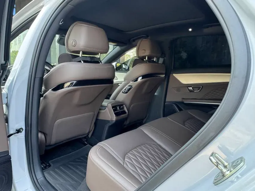 2024 BYD Han 1.5T 139HP L4 E-CVT PHEV 18.316KWH,autocango,china used car exporter,china ev exporter,chinese used car exporter,chinese used ev exporter