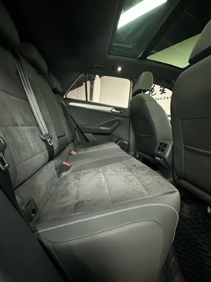 2022 Volkswagen T-Roc 1.4T 150HP L4 7DCT,autocango,china used car exporter,china ev exporter,chinese used car exporter,chinese used ev exporter