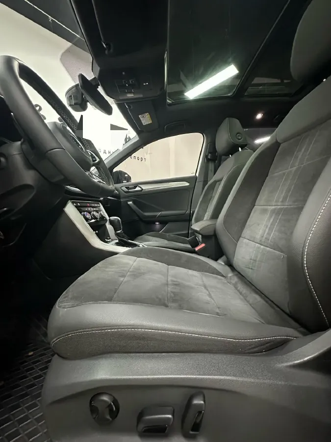 2022 Volkswagen T-Roc 1.4T 150HP L4 7DCT,autocango,china used car exporter,china ev exporter,chinese used car exporter,chinese used ev exporter