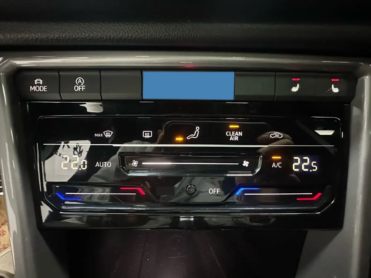 2022 Volkswagen T-Roc 1.4T 150HP L4 7DCT,autocango,china used car exporter,china ev exporter,chinese used car exporter,chinese used ev exporter