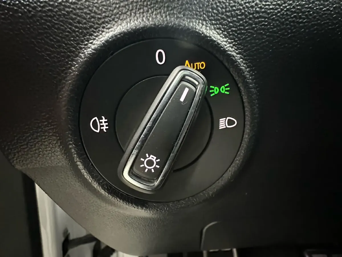 2022 Volkswagen T-Roc 1.4T 150HP L4 7DCT,autocango,china used car exporter,china ev exporter,chinese used car exporter,chinese used ev exporter