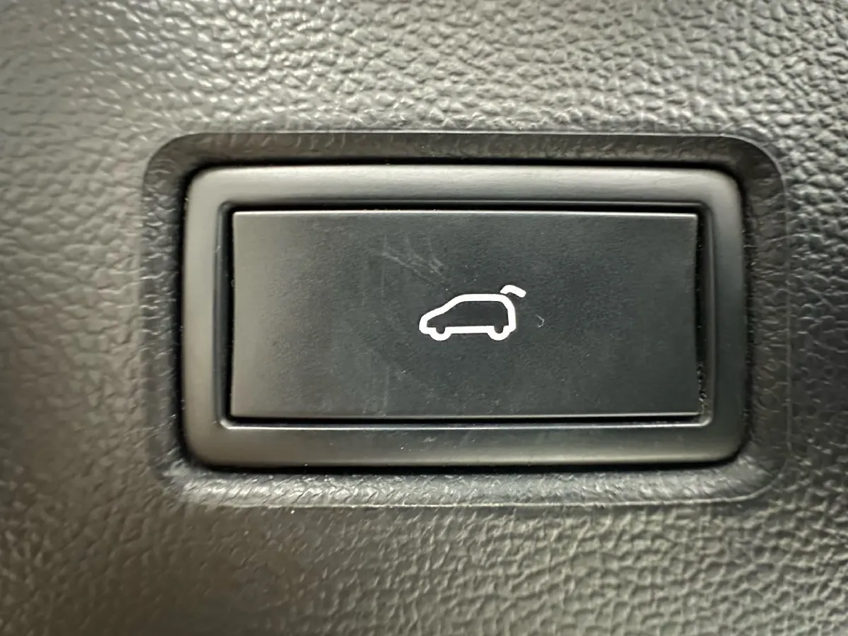 2022 Volkswagen T-Roc 1.4T 150HP L4 7DCT,autocango,china used car exporter,china ev exporter,chinese used car exporter,chinese used ev exporter