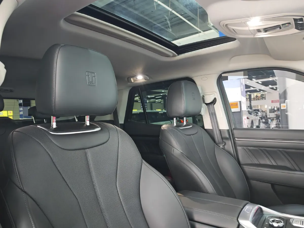 2024 Ford TransitT8 2.3T 174HP L4 8AT,autocango,china used car exporter,china ev exporter,chinese used car exporter,chinese used ev exporter