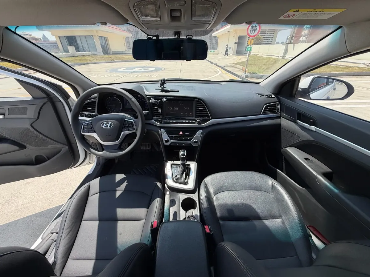 2016 Hyundai Elantra 1.6L 130HP L4 6AT,autocango,china used car exporter,china ev exporter,chinese used car exporter,chinese used ev exporter