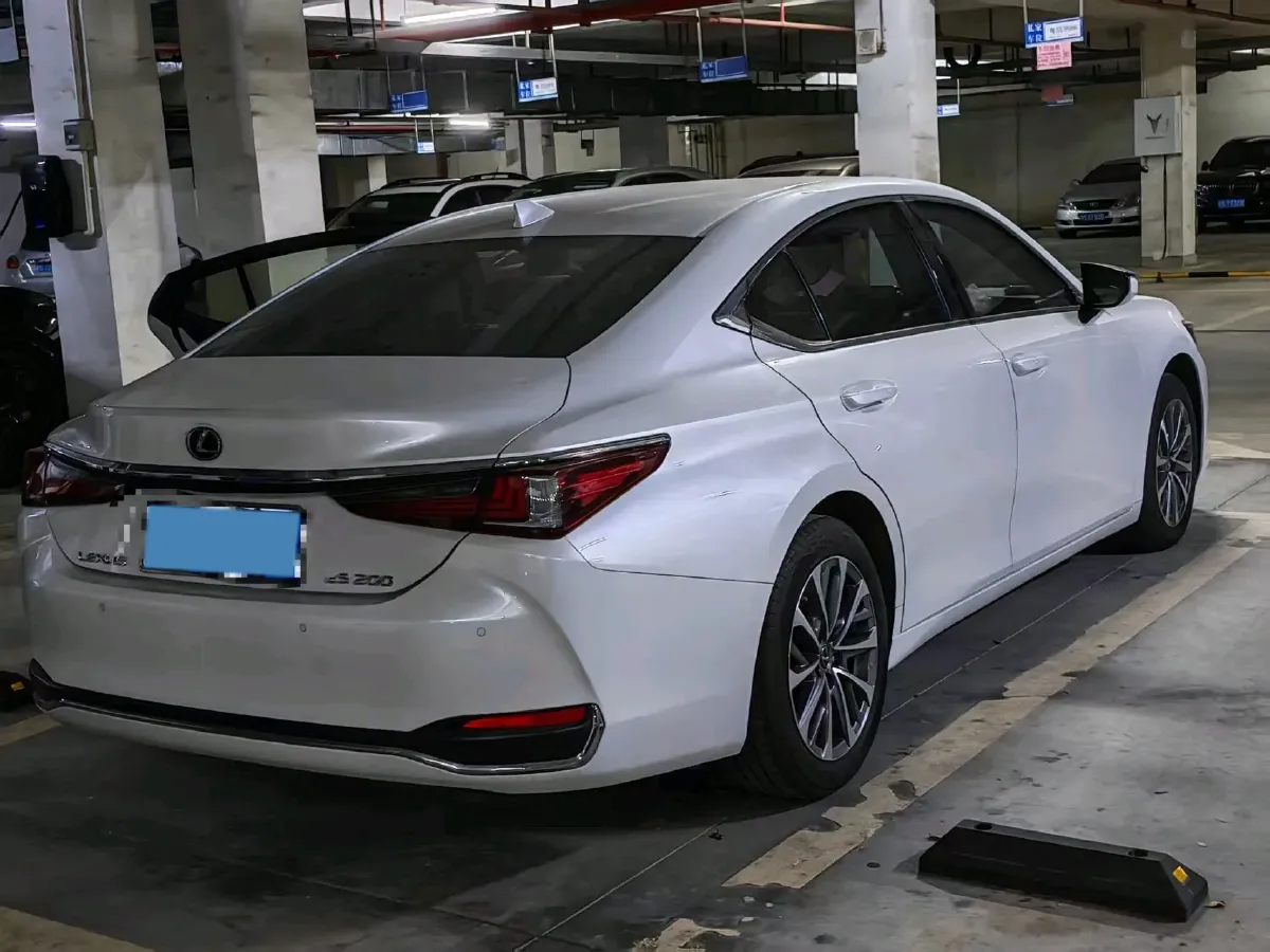 2022 Lexus ES 2.0L 173HP L4 CVT,autocango,china used car exporter,china ev exporter,chinese used car exporter,chinese used ev exporter