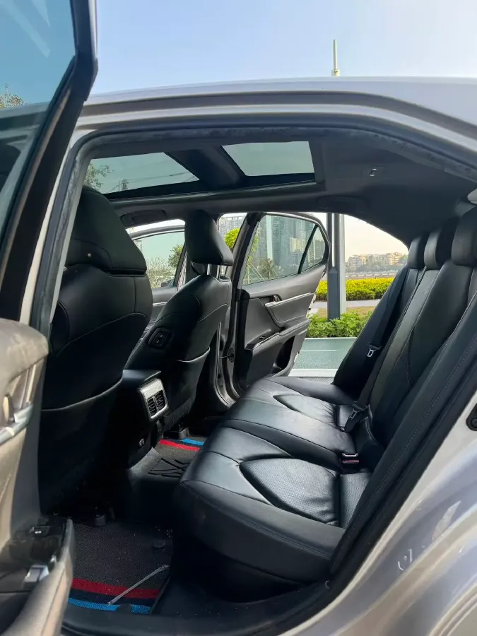 2018 Toyota Camry 2.5L 178HP L4 E-CVT Hybrid,autocango,china used car exporter,china ev exporter,chinese used car exporter,chinese used ev exporter