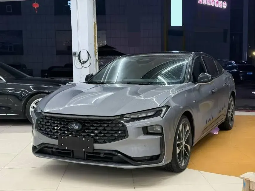 2022 Ford Mondeo 2.0T 238HP L4 8AT,autocango,china used car exporter,china ev exporter,chinese used car exporter,chinese used ev exporter