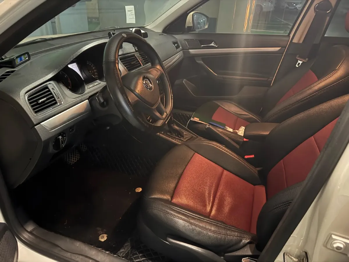 2017 Volkswagen Lavida 1.6L 110HP L4 6AT,autocango,china used car exporter,china ev exporter,chinese used car exporter,chinese used ev exporter