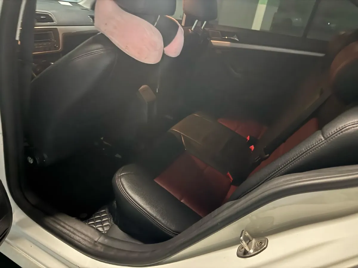 2017 Volkswagen Lavida 1.6L 110HP L4 6AT,autocango,china used car exporter,china ev exporter,chinese used car exporter,chinese used ev exporter