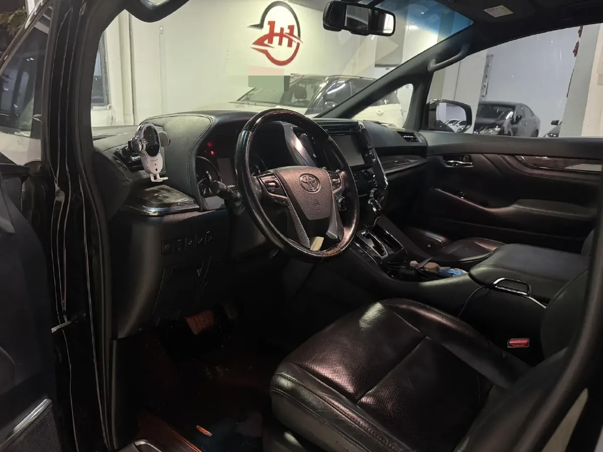 2018 Toyota Alphard 3.5L 301HP V6 8AT,autocango,china used car exporter,china ev exporter,chinese used car exporter,chinese used ev exporter