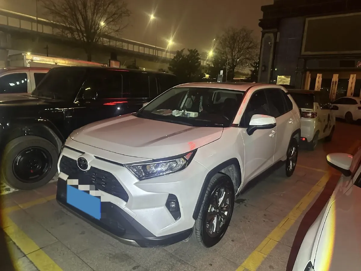 2022 Toyota RAV4 2.0L 171HP L4 CVT,autocango,china used car exporter,china ev exporter,chinese used car exporter,chinese used ev exporter