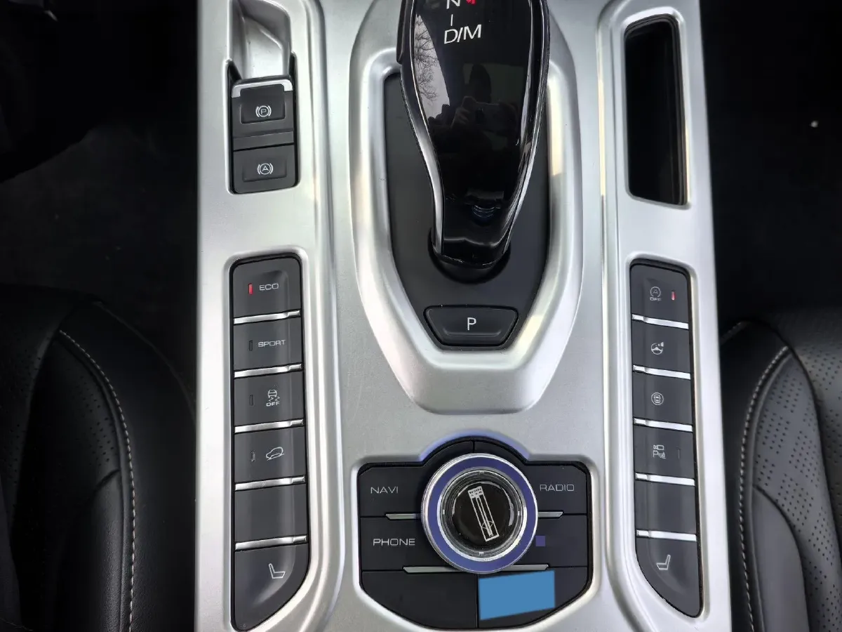 2020 WEY VV6 2.0T 227HP L4 7DCT,autocango,china used car exporter,china ev exporter,chinese used car exporter,chinese used ev exporter