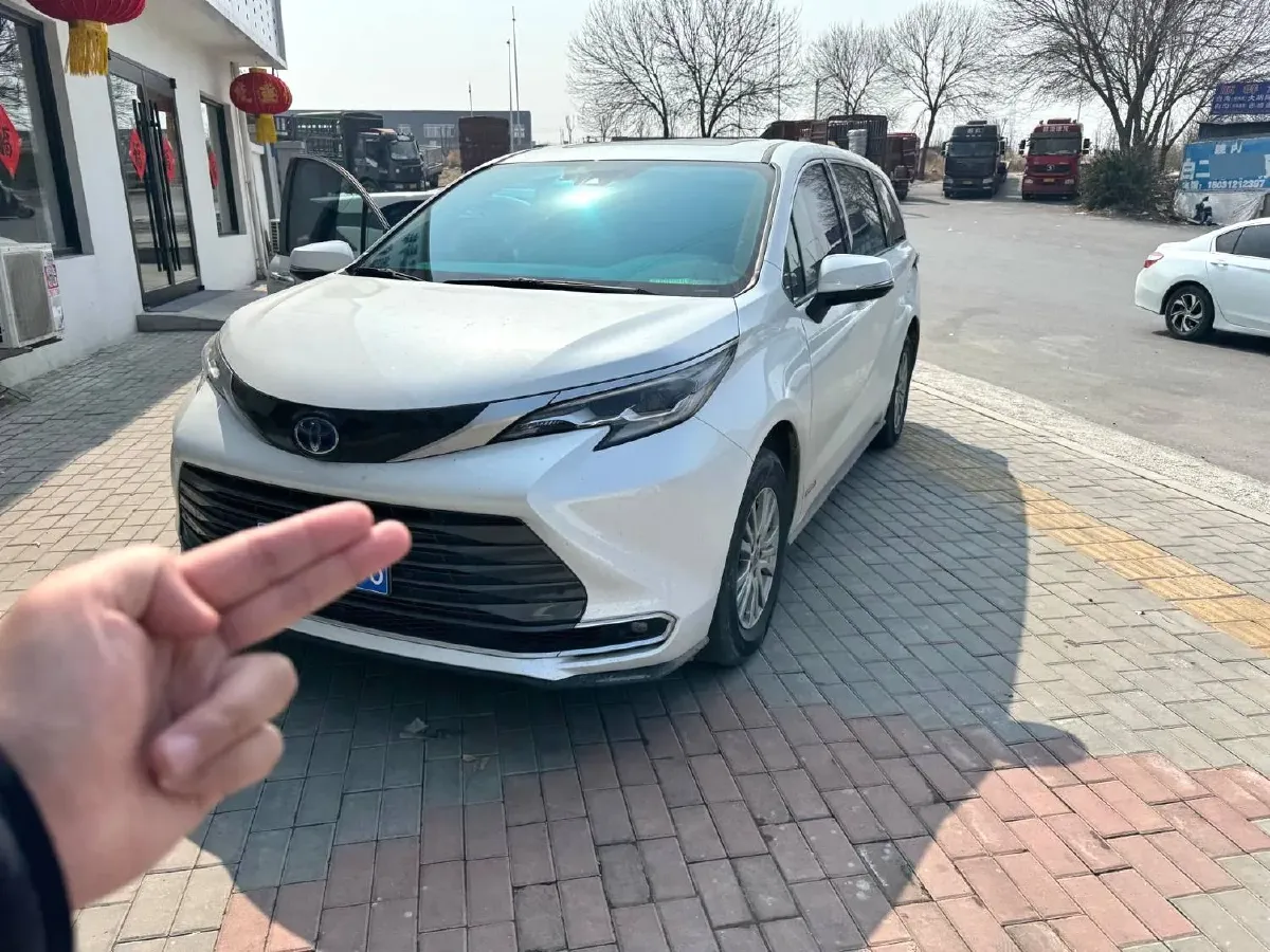 2021 Toyota Sienna 2.5L 192HP L4 E-CVT Hybrid,autocango,china used car exporter,china ev exporter,chinese used car exporter,chinese used ev exporter