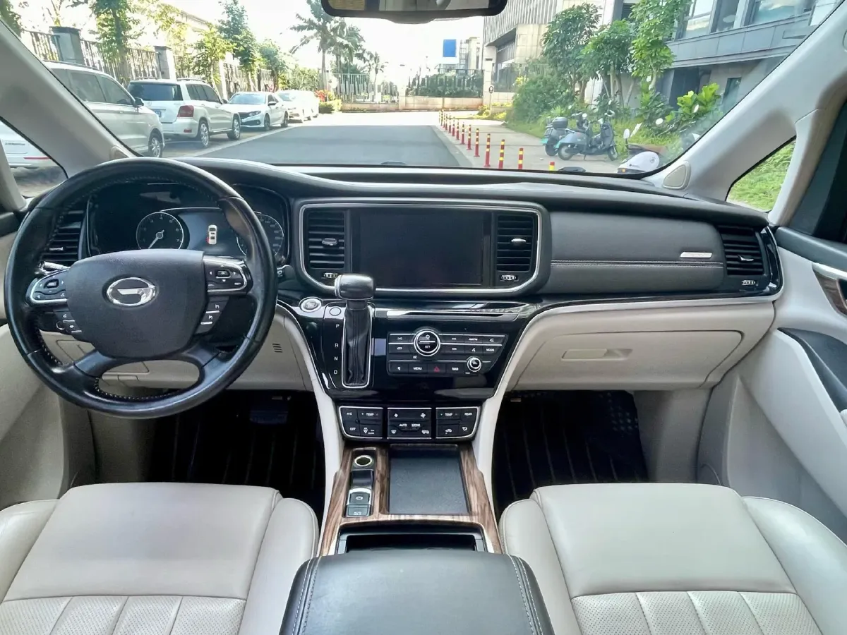 2018 GAC Trumpchi M8 2.0T 201HP L4 6AT,autocango,china used car exporter,china ev exporter,chinese used car exporter,chinese used ev exporter