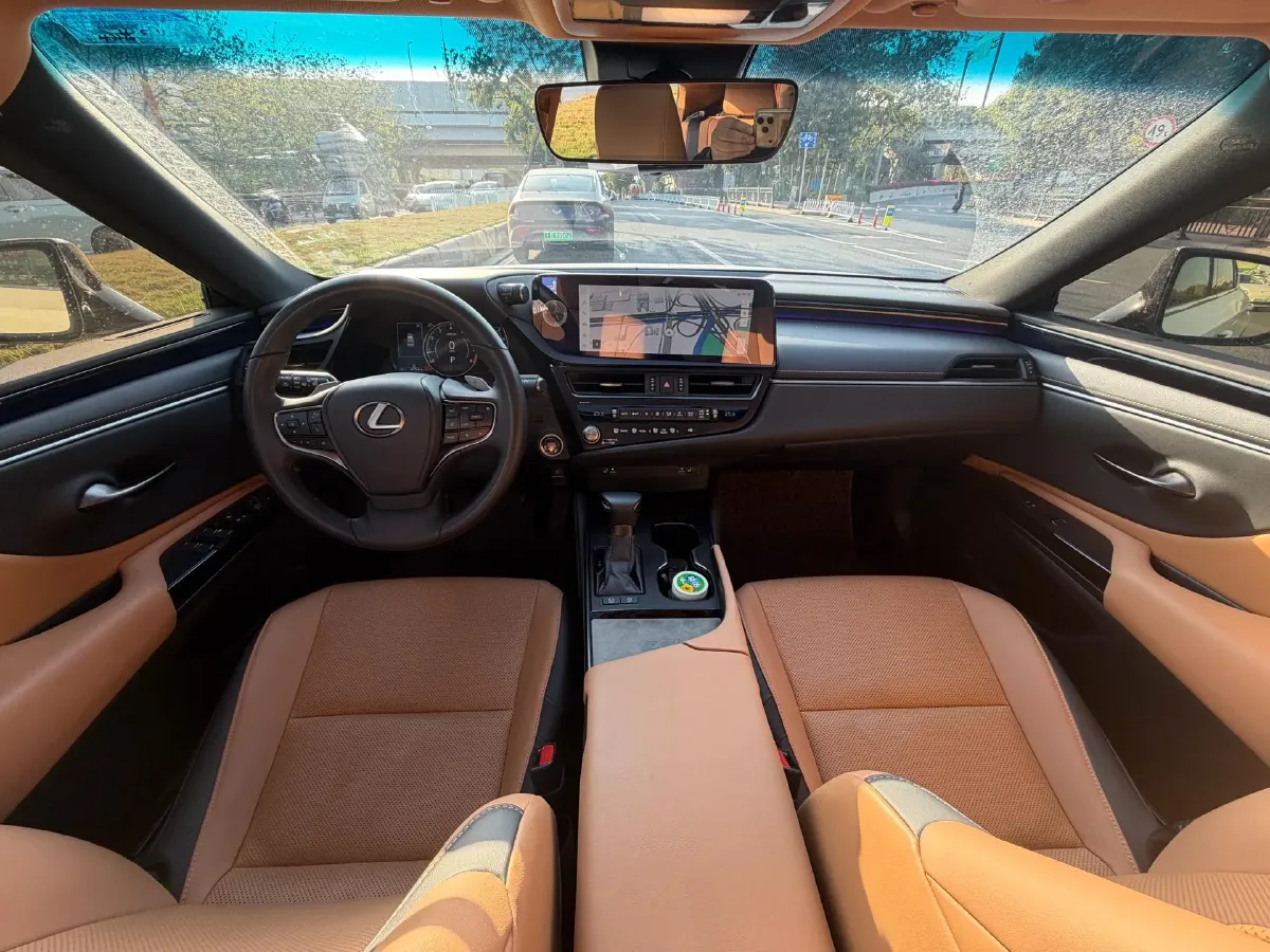 2022 Lexus ES 2.0L 173HP L4 CVT,autocango,china used car exporter,china ev exporter,chinese used car exporter,chinese used ev exporter