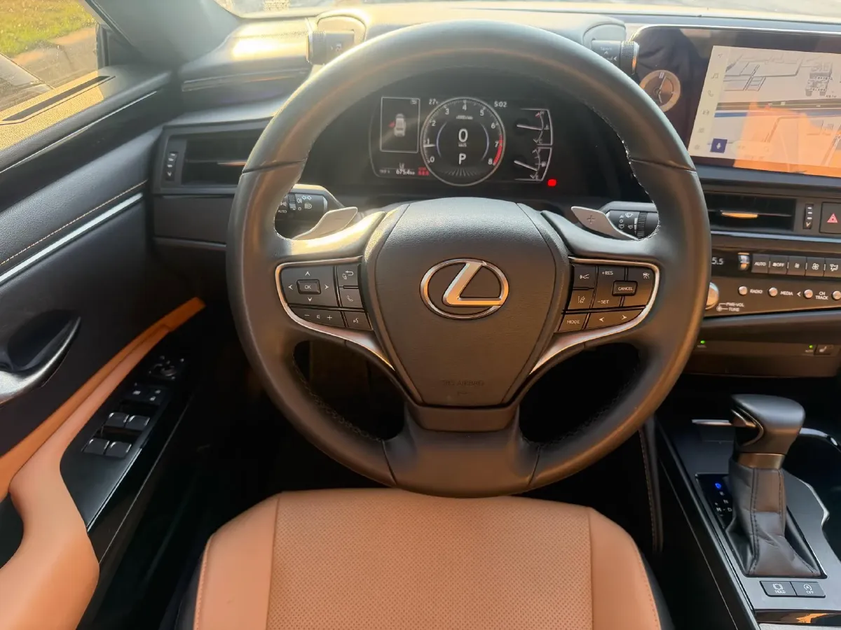 2022 Lexus ES 2.0L 173HP L4 CVT,autocango,china used car exporter,china ev exporter,chinese used car exporter,chinese used ev exporter