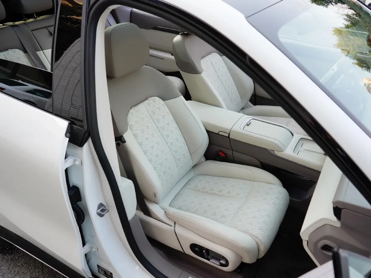 2025 Zeekr 7X BEV 75KWH,autocango,china used car exporter,china ev exporter,chinese used car exporter,chinese used ev exporter