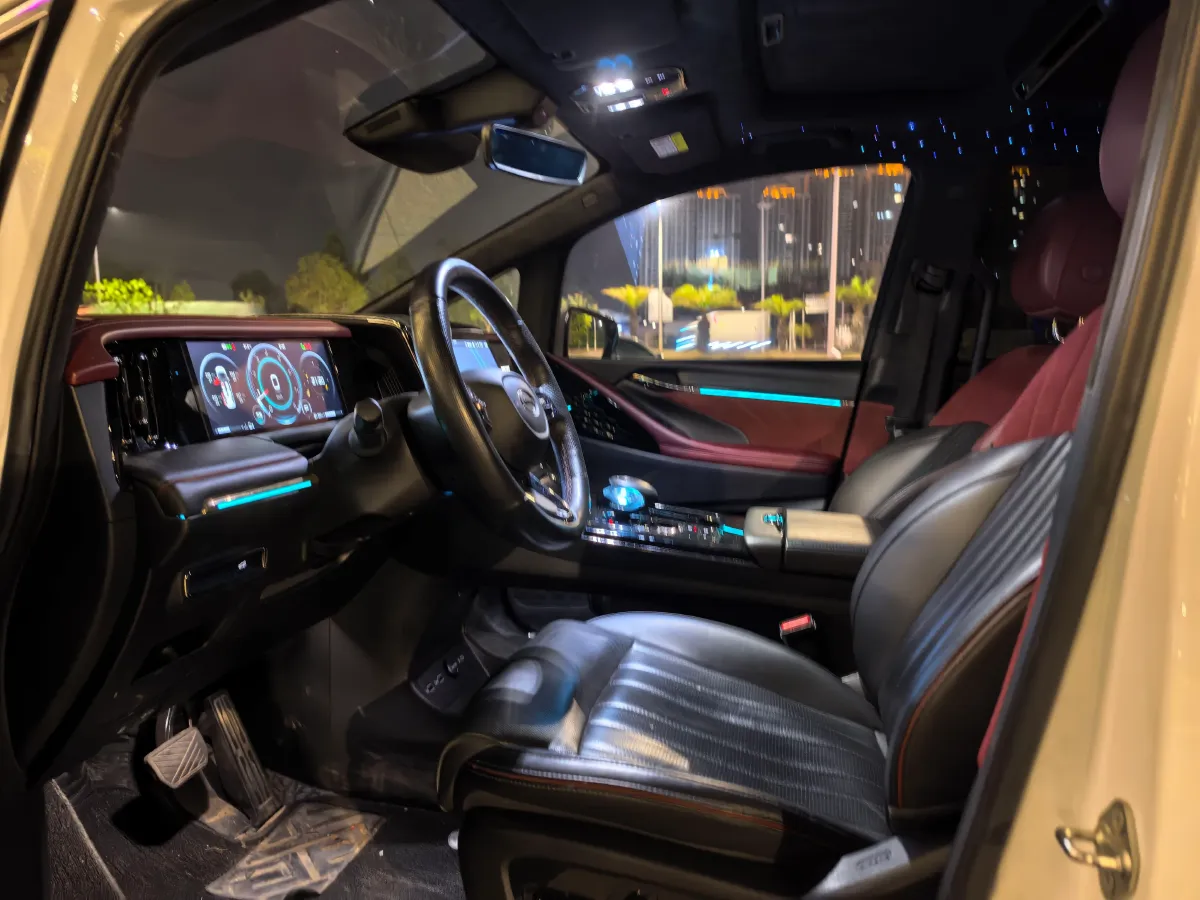 2023 GAC Trumpchi M8 2.0T 252HP L4 8AT,autocango,china used car exporter,china ev exporter,chinese used car exporter,chinese used ev exporter