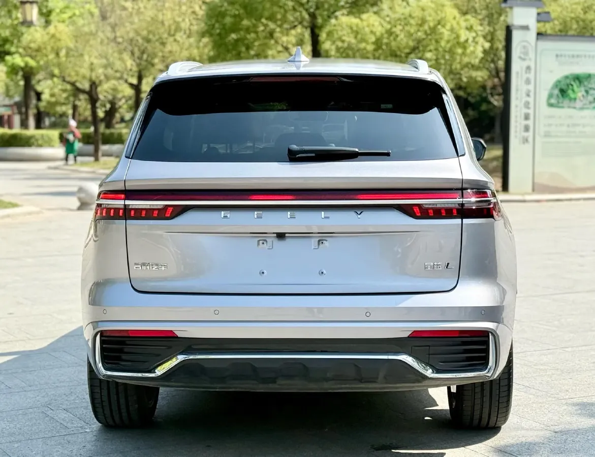 2021 Geely Monjaro 2.0T 218HP L4 7DCT,autocango,china used car exporter,china ev exporter,chinese used car exporter,chinese used ev exporter