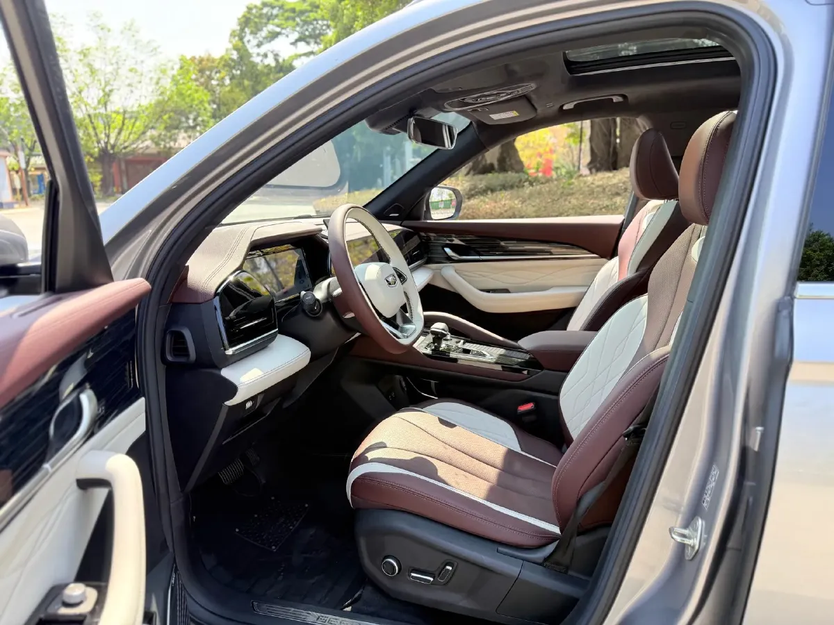 2021 Geely Monjaro 2.0T 218HP L4 7DCT,autocango,china used car exporter,china ev exporter,chinese used car exporter,chinese used ev exporter