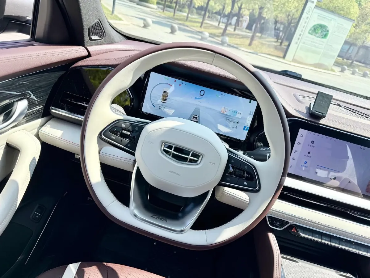 2021 Geely Monjaro 2.0T 218HP L4 7DCT,autocango,china used car exporter,china ev exporter,chinese used car exporter,chinese used ev exporter