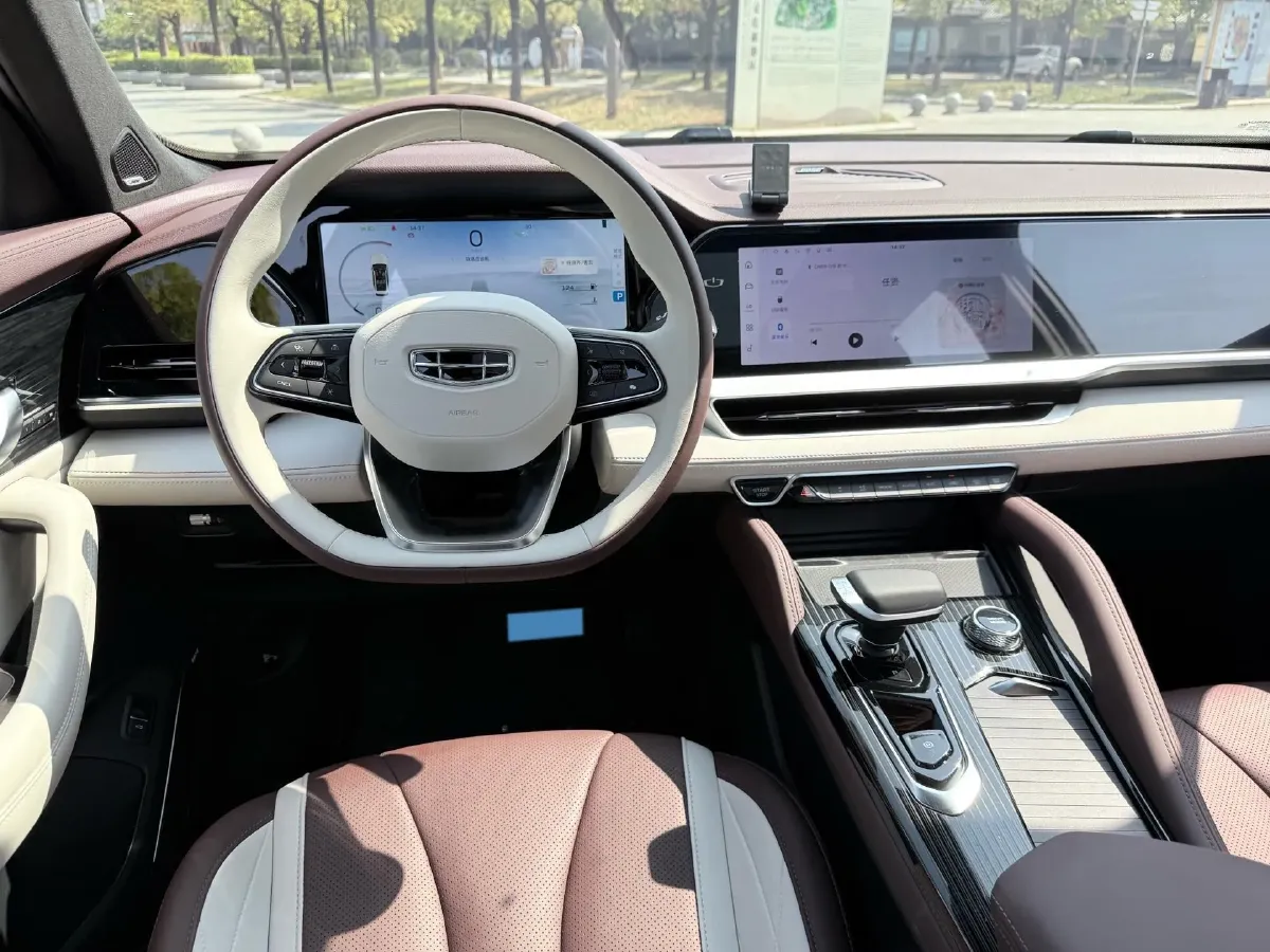 2021 Geely Monjaro 2.0T 218HP L4 7DCT,autocango,china used car exporter,china ev exporter,chinese used car exporter,chinese used ev exporter