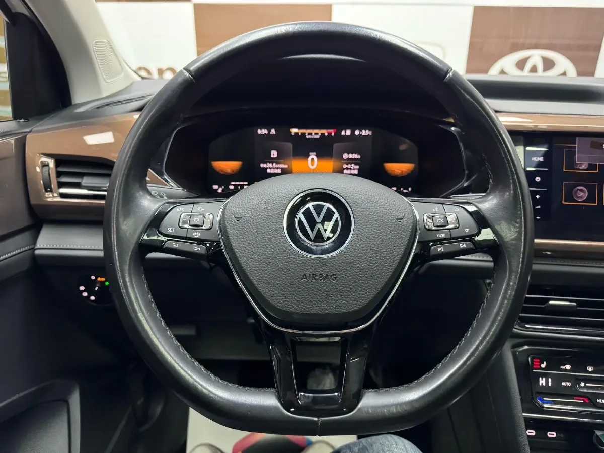 2022 Volkswagen Tharu 1.4T 150HP L4 7DCT,autocango,china used car exporter,china ev exporter,chinese used car exporter,chinese used ev exporter