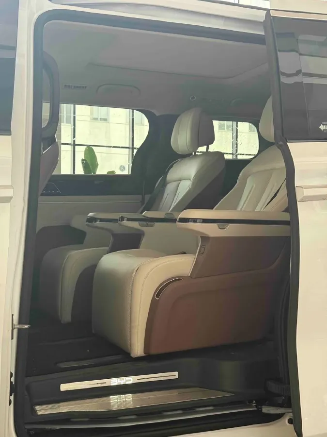 2025 BYD Xia 1.5T 156HP L4 E-CVT PHEV 36.6KWH,autocango,china used car exporter,china ev exporter,chinese used car exporter,chinese used ev exporter