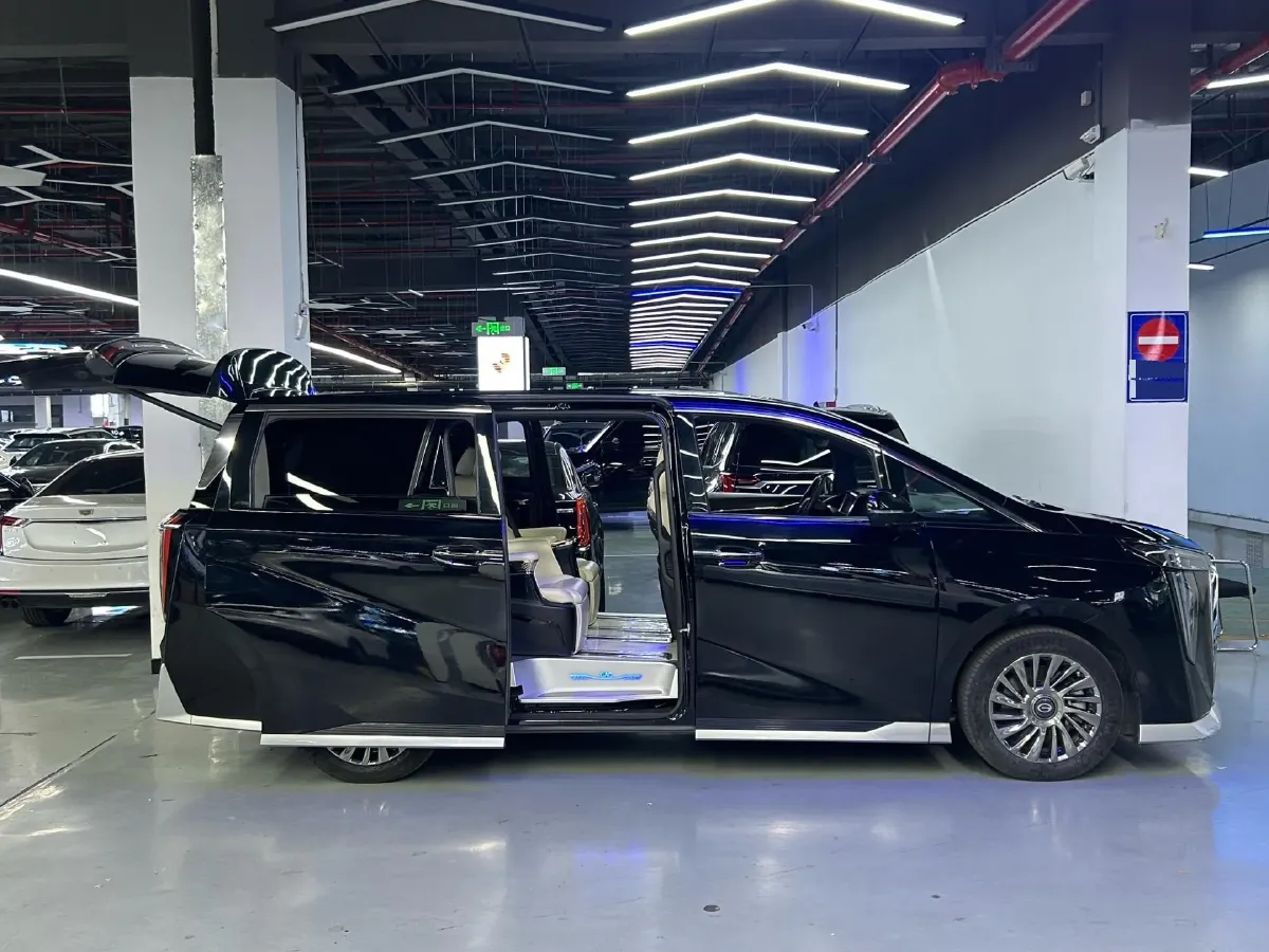 2023 GAC Trumpchi M8 2.0T 252HP L4 8AT,autocango,china used car exporter,china ev exporter,chinese used car exporter,chinese used ev exporter