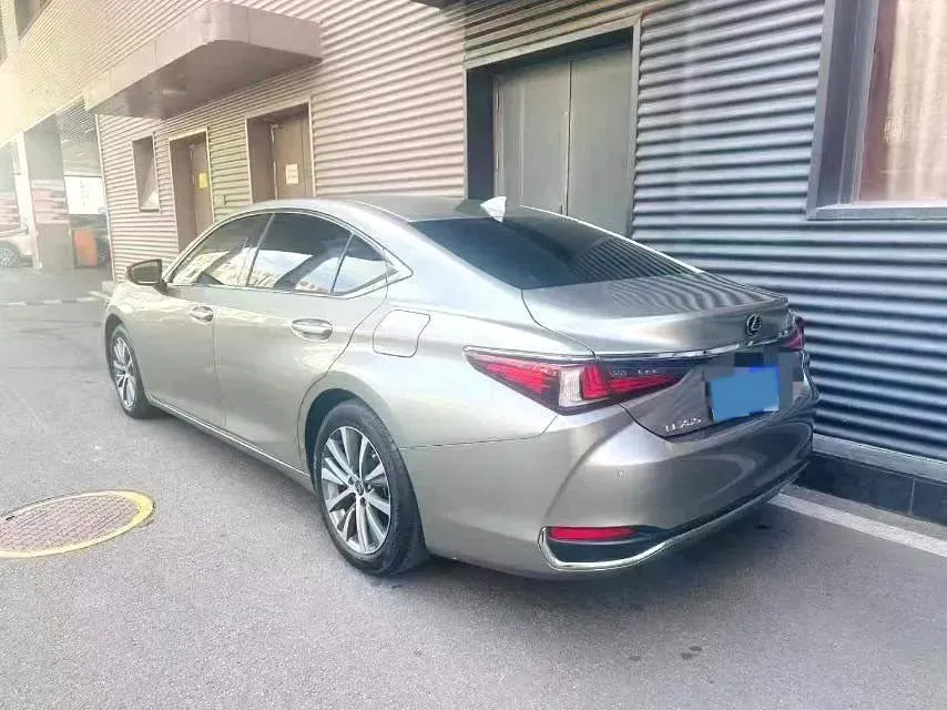 2018 Lexus ES 2.0L 167HP L4 6AT,autocango,china used car exporter,china ev exporter,chinese used car exporter,chinese used ev exporter