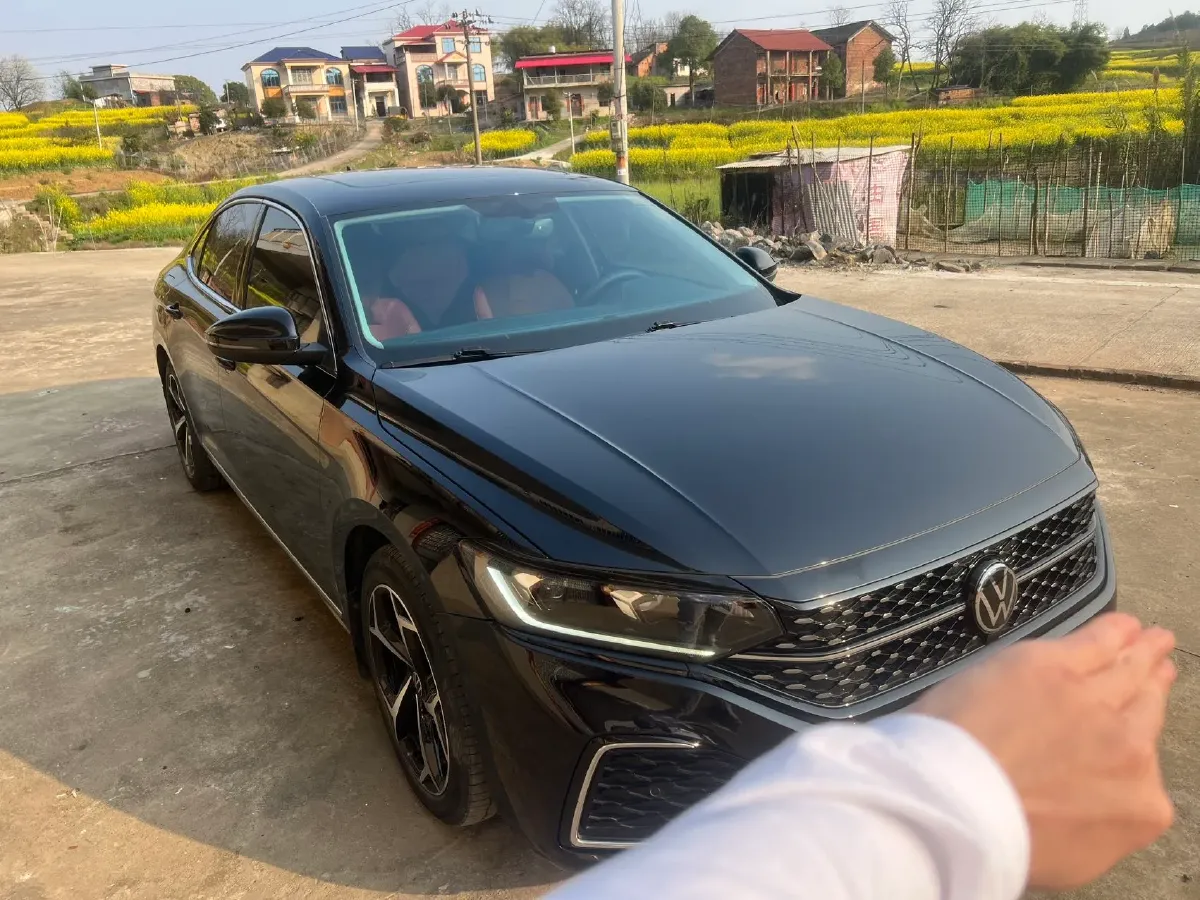 2024 Volkswagen Passat 2.0T 186HP L4 7DCT,autocango,china used car exporter,china ev exporter,chinese used car exporter,chinese used ev exporter