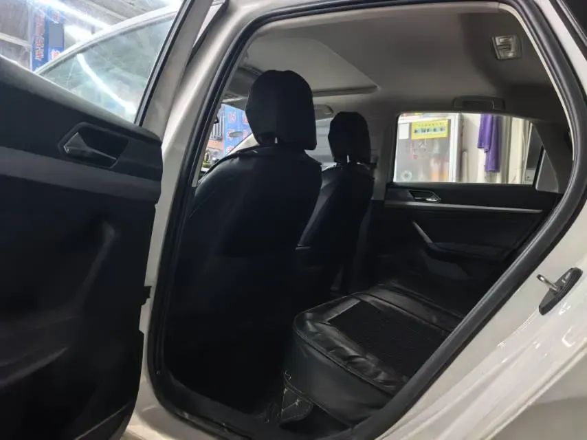 2018 Skoda Karoq 1.4T 150HP L4 7DCT,autocango,china used car exporter,china ev exporter,chinese used car exporter,chinese used ev exporter