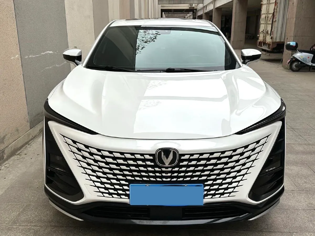 2023 ChangAn UNI-T 1.5T 188HP L4 7DCT,autocango,china used car exporter,china ev exporter,chinese used car exporter,chinese used ev exporter
