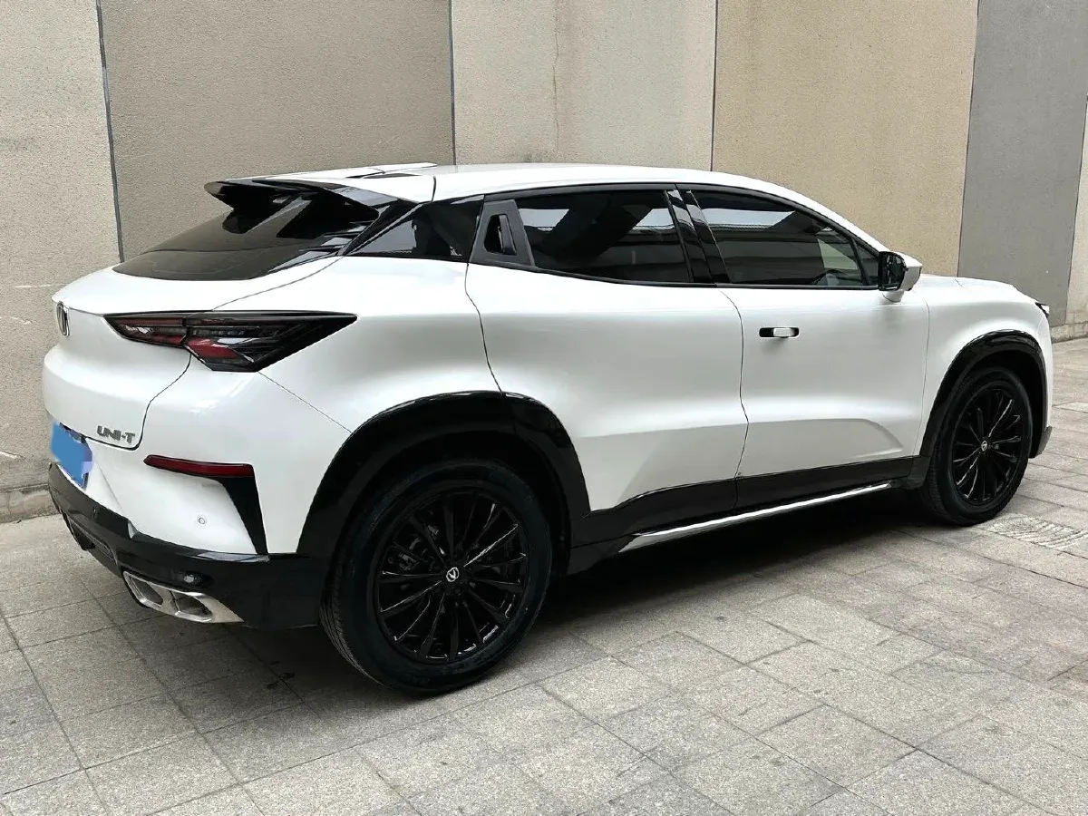 2023 ChangAn UNI-T 1.5T 188HP L4 7DCT,autocango,china used car exporter,china ev exporter,chinese used car exporter,chinese used ev exporter