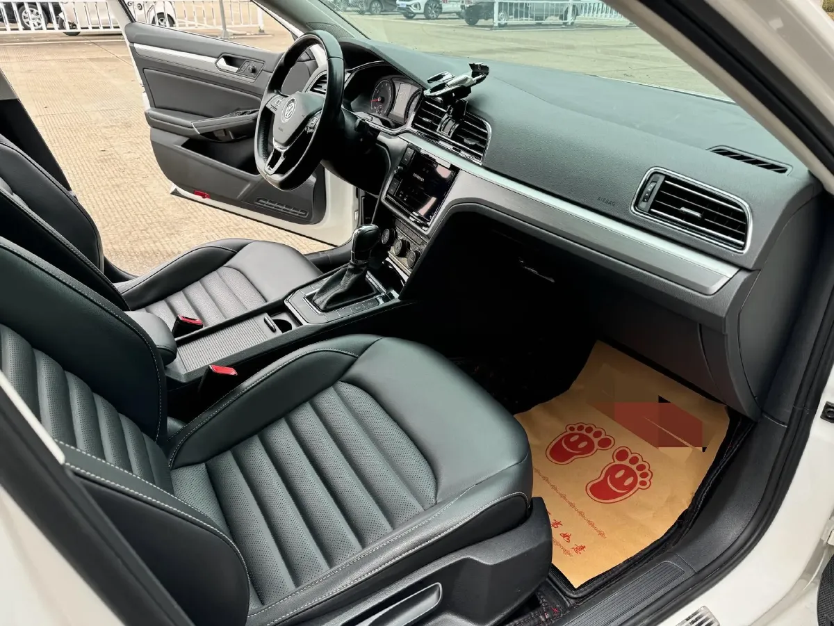 2019 Volkswagen Passat 1.4T 150HP L4 7DCT,autocango,china used car exporter,china ev exporter,chinese used car exporter,chinese used ev exporter