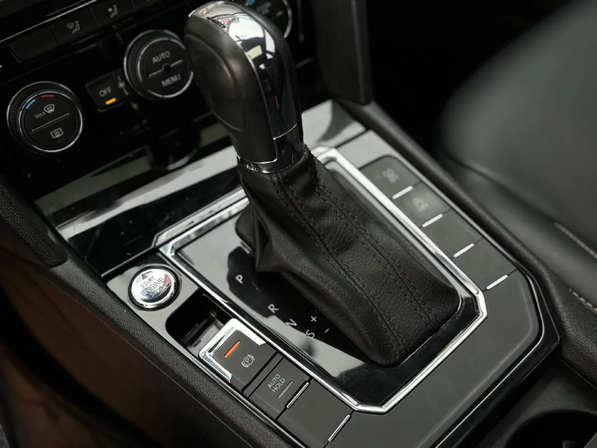 2019 Volkswagen Passat 1.4T 150HP L4 7DCT,autocango,china used car exporter,china ev exporter,chinese used car exporter,chinese used ev exporter