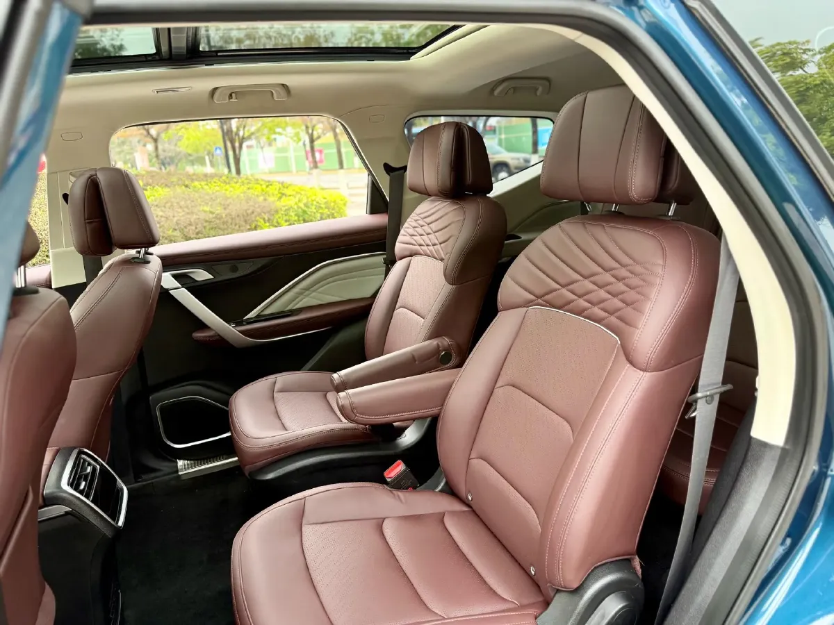 2021 Geely JiaJi 1.8T 184HP L4 7DCT,autocango,china used car exporter,china ev exporter,chinese used car exporter,chinese used ev exporter