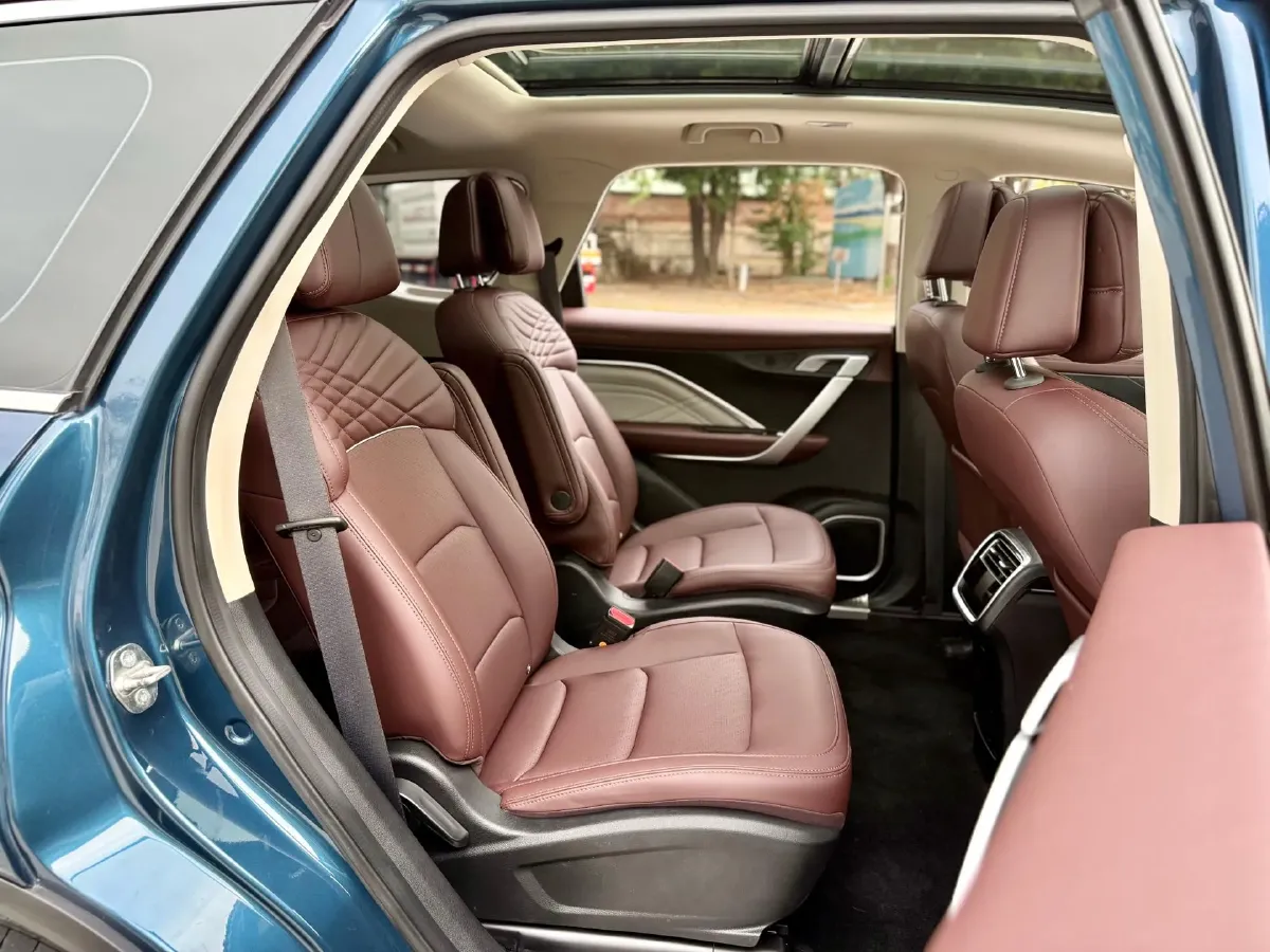 2021 Geely JiaJi 1.8T 184HP L4 7DCT,autocango,china used car exporter,china ev exporter,chinese used car exporter,chinese used ev exporter