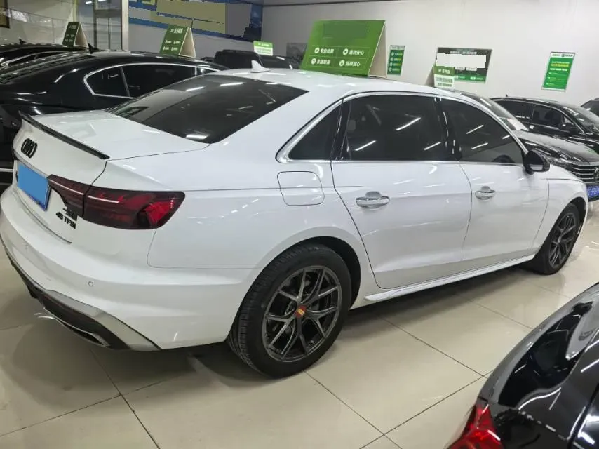 2020 Audi A4L 2.0T 190HP L4 7DCT,autocango,china used car exporter,china ev exporter,chinese used car exporter,chinese used ev exporter