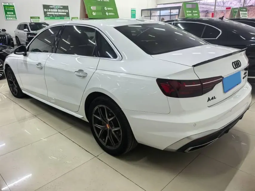 2020 Audi A4L 2.0T 190HP L4 7DCT,autocango,china used car exporter,china ev exporter,chinese used car exporter,chinese used ev exporter