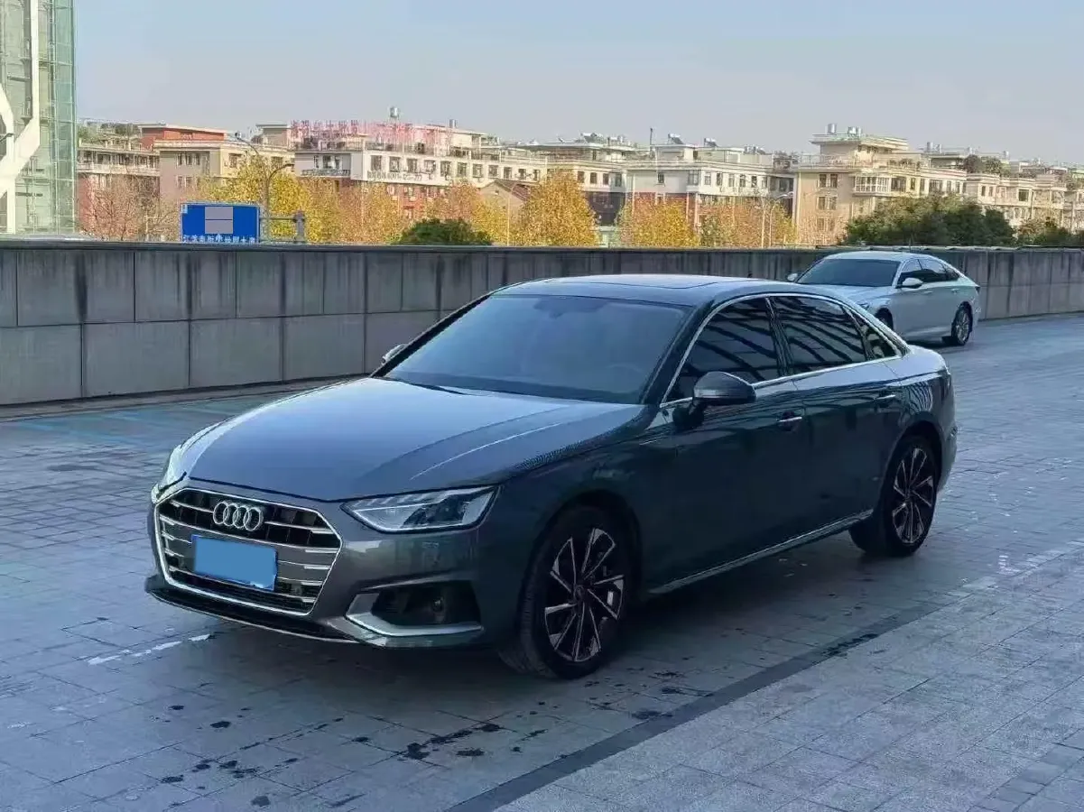 2020 Audi A4L 2.0T 190HP L4 7DCT,autocango,china used car exporter,china ev exporter,chinese used car exporter,chinese used ev exporter