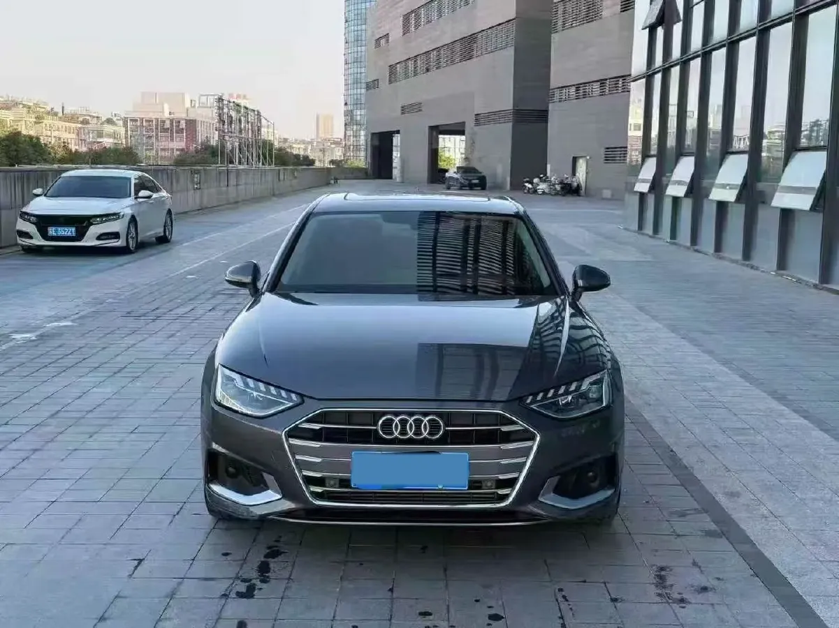 2020 Audi A4L 2.0T 190HP L4 7DCT,autocango,china used car exporter,china ev exporter,chinese used car exporter,chinese used ev exporter
