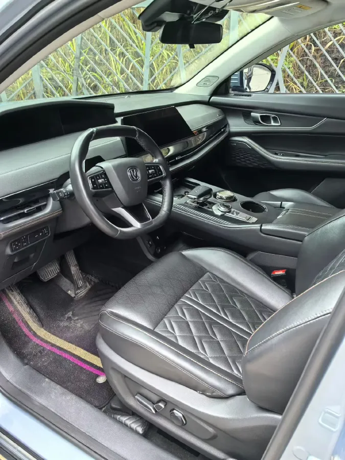 2021 ChangAn UNI-K 2.0T 233HP L4 8AT,autocango,china used car exporter,china ev exporter,chinese used car exporter,chinese used ev exporter