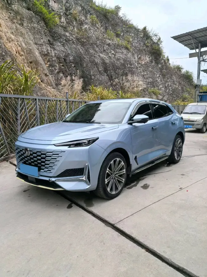 2021 ChangAn UNI-K 2.0T 233HP L4 8AT,autocango,china used car exporter,china ev exporter,chinese used car exporter,chinese used ev exporter