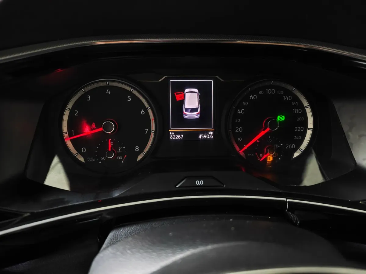 2019 Jeep Cherokee 2.0T 234HP L4 9AT,autocango,china used car exporter,china ev exporter,chinese used car exporter,chinese used ev exporter